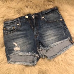 Lizard thicket distressed denim